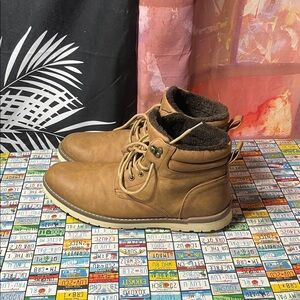 Men’s Brown Lace-Up Winter Boots Size 9.5